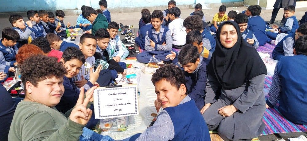  دبستان غیردولتی پسرانه باربد